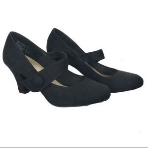 American Eagle Mary Jane Heels